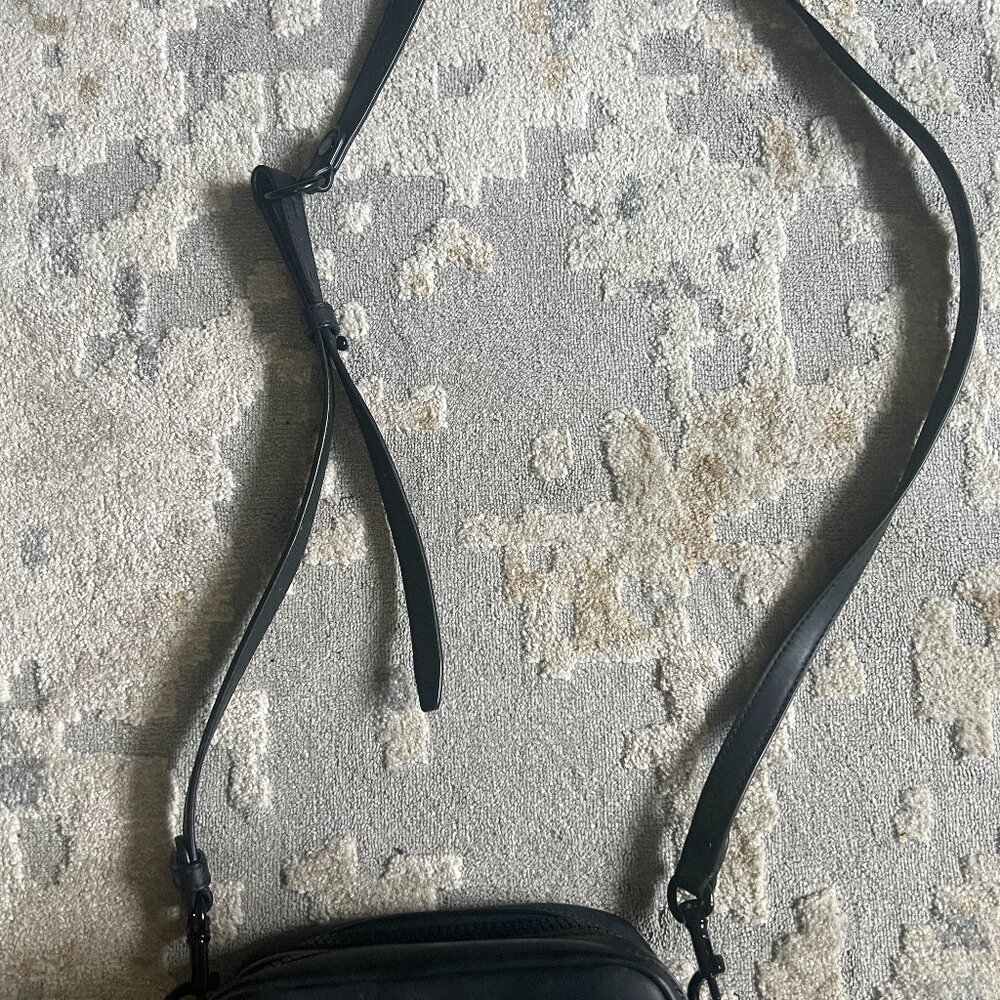 Tory Burch - Camera Crossbody Black
